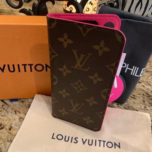 Louis Vuitton Accessories - Louis Vuitton XS Max folio